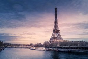 Make free calls to France from Canada with our simple guide