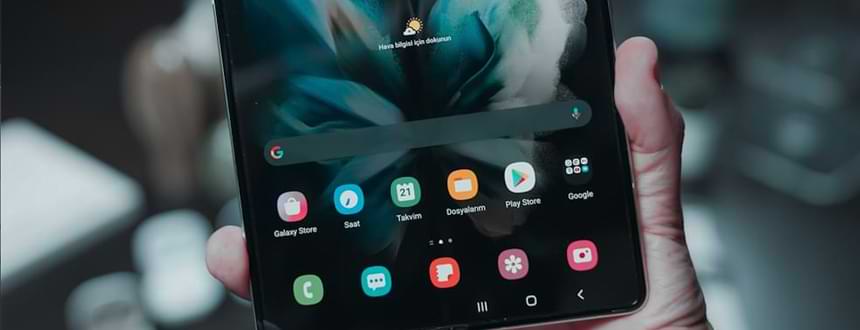 Le Galaxy Z Fold 3 ouvert, auquel, selon de nombreuses rumeurs, le Google Pixel Fold ressemblera.