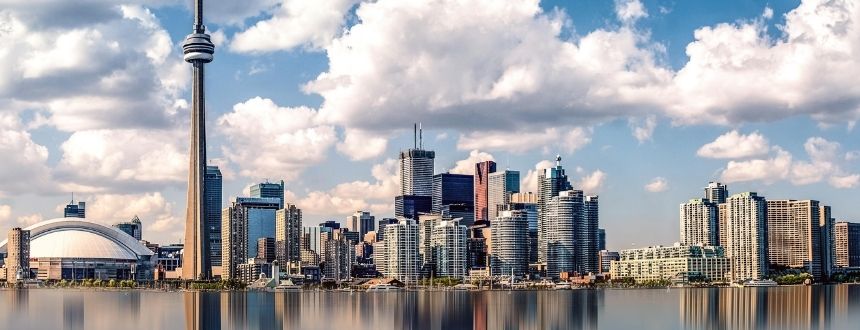 Best Internet Deals Toronto : a view of the building in Toronto