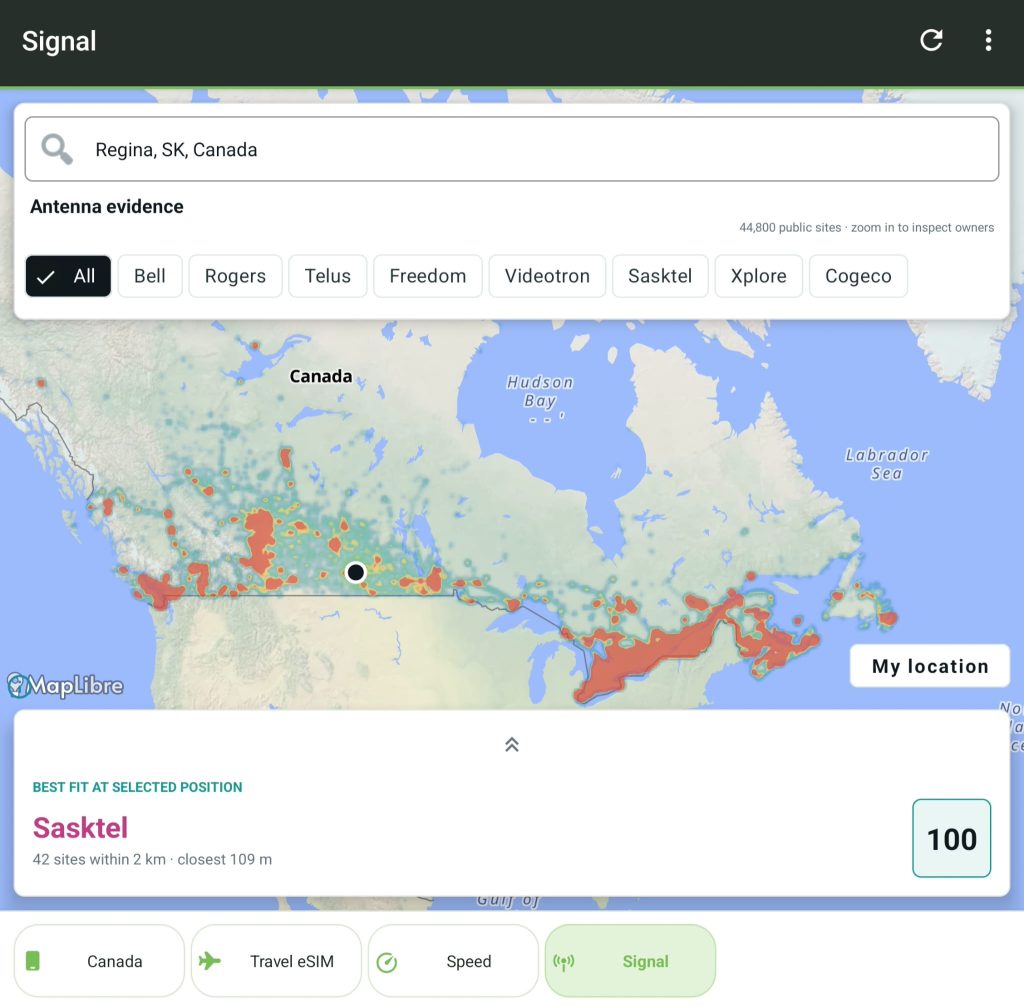 Carte du Canada dans PlanHub Signal montrant les infrastructures cellulaires et un score de 100 pour SaskTel à Regina.